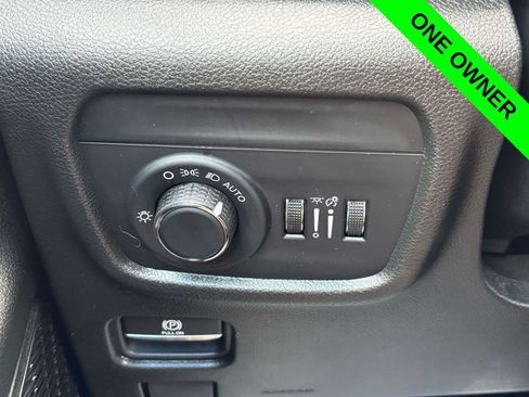 Used 2024 Jeep Grand Cherokee Altitude AWD/4WD image 12