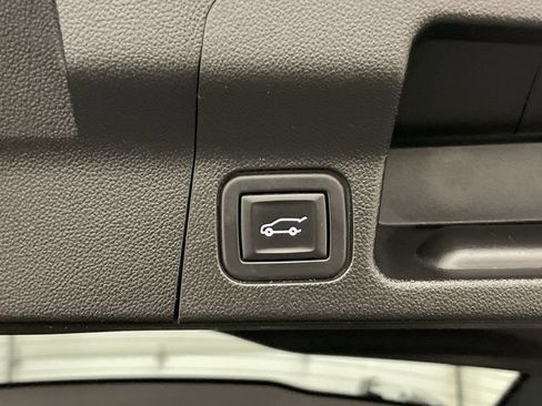 Used 2021 GMC Acadia Denali w/ GMC Pro Grade Package AWD/4WD image 32