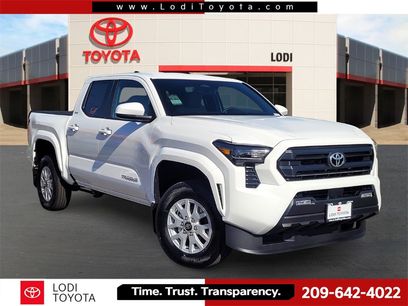 New 2025 Toyota Tacoma SR5