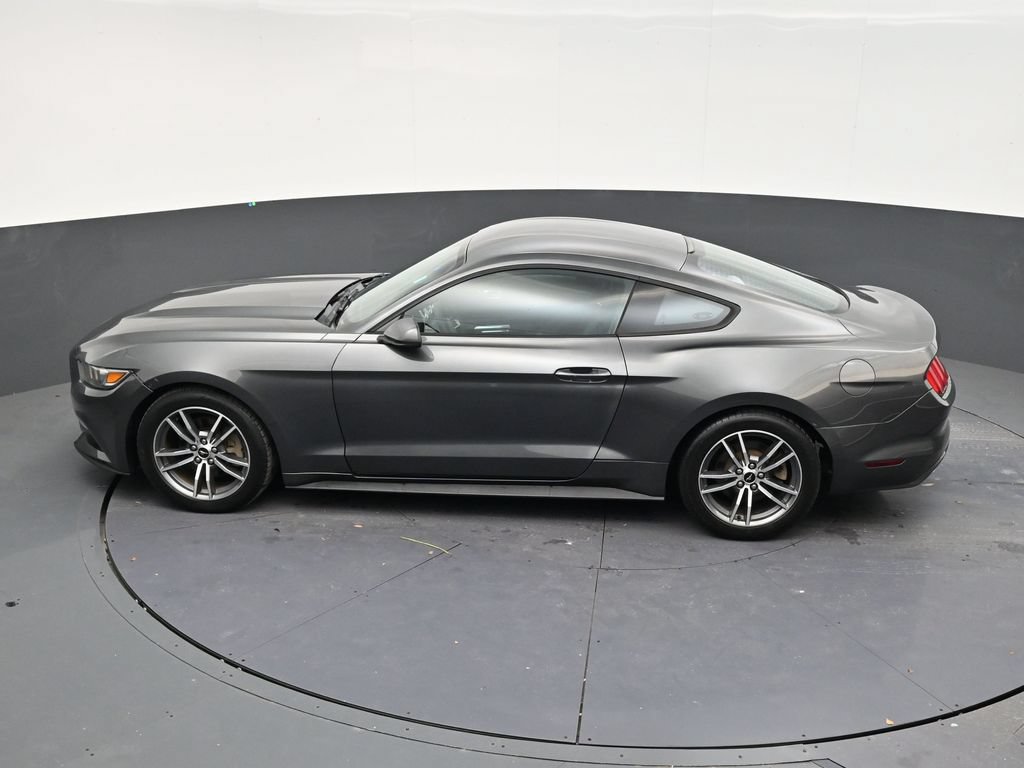 Used 2017 Ford Mustang Coupe RWD image 12