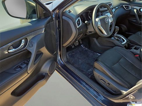 Used 2016 Nissan Rogue SL w/ SL Premium Package image 18