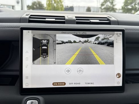 Used 2025 Land Rover Defender 110 V8 image 28