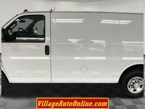 Used 2018 Chevrolet Express 2500 w/ Driver Convenience Package image 8
