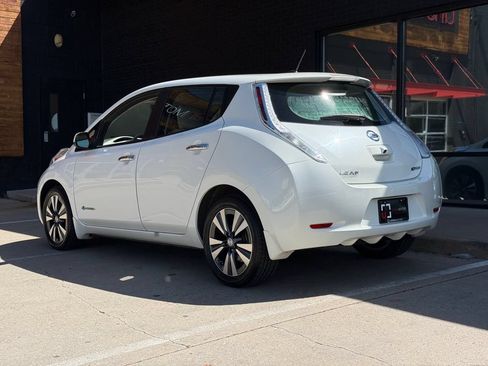 Used 2015 Nissan Leaf SV w/ LED & Quick Charge Package FWD image 3