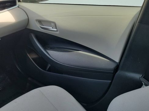 Used 2021 Toyota Corolla LE FWD image 13