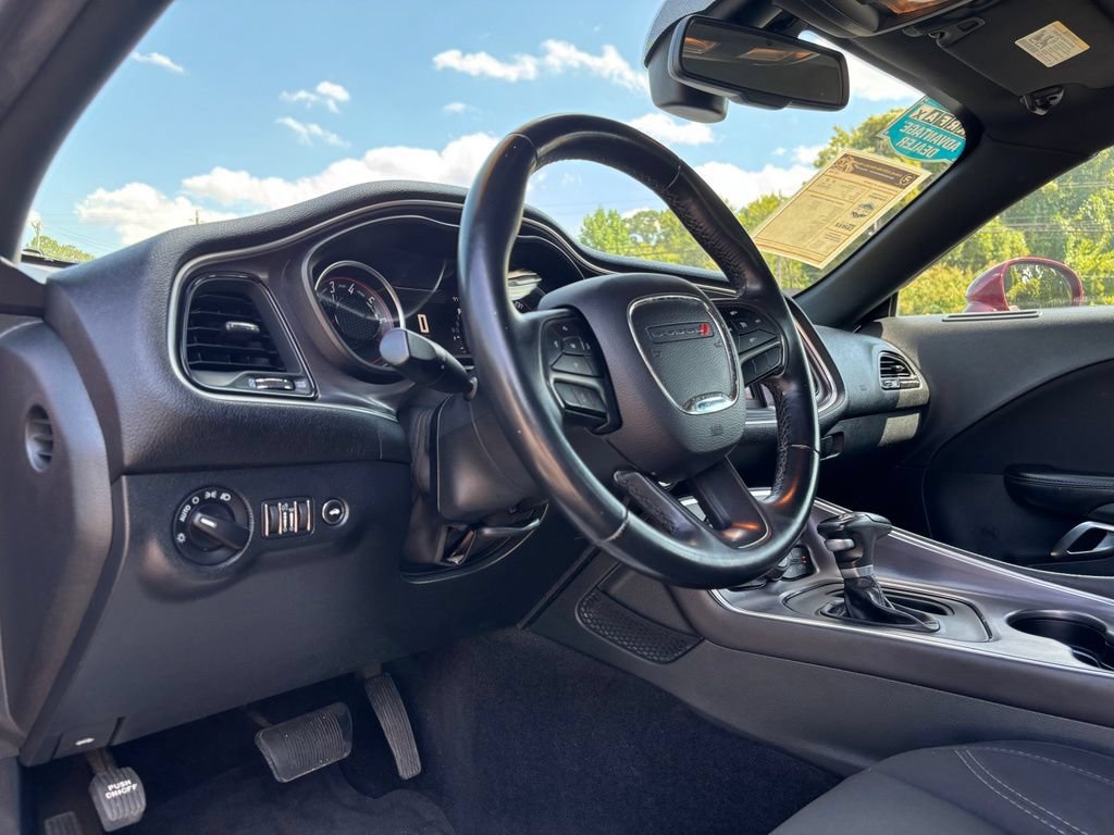 Used 2018 Dodge Challenger SXT RWD image 18
