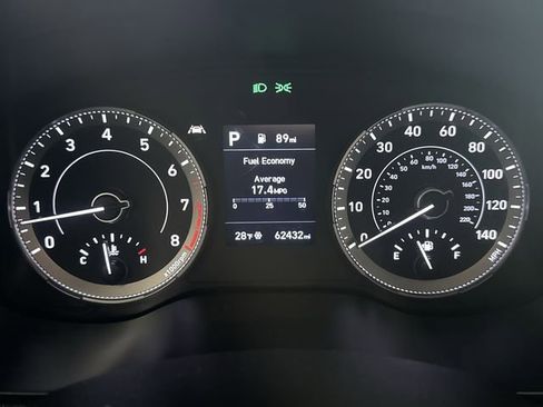 Used 2022 Hyundai Venue Limited image 12