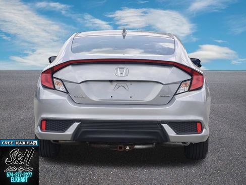 Used 2016 Honda Civic Touring image 17