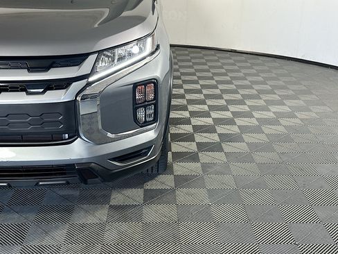 Used 2022 Mitsubishi Outlander Sport SE FWD image 9