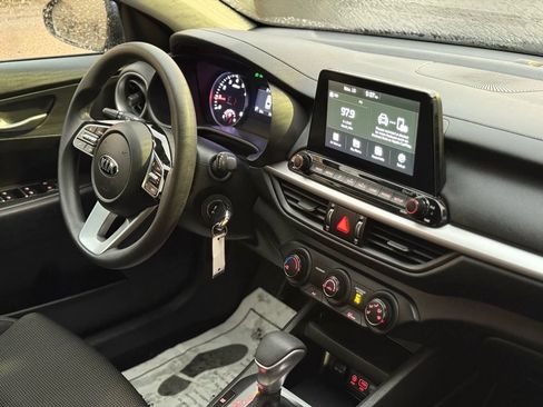 Used 2020 Kia Forte LXS image 18