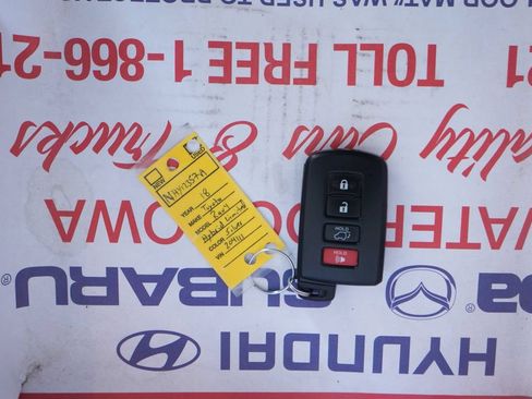 Used 2018 Toyota RAV4 Limited AWD/4WD image 41