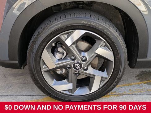 Used 2025 Hyundai Venue Limited FWD image 30
