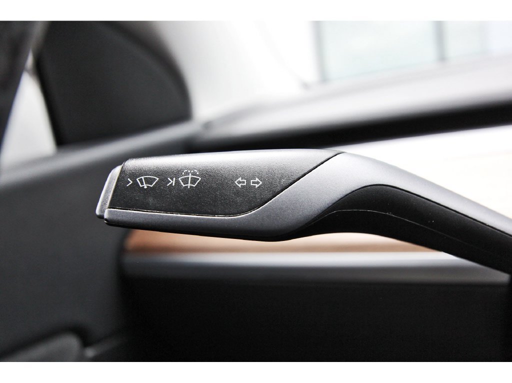 Used 2020 Tesla Model Y Long Range AWD/4WD image 16