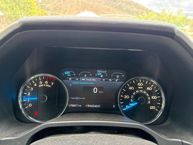 Used 2015 Ford F150 Platinum w/ Equipment Group 701A Luxury AWD/4WD image 21