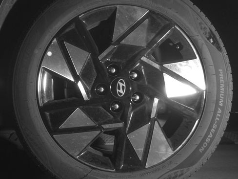 Used 2025 Hyundai Kona SEL image 9