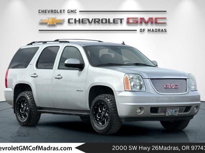 Used 2011 GMC Yukon SLT w/ SLT-2 Equipment Package