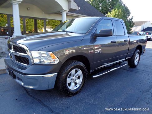 Used 2018 RAM 1500 Express AWD/4WD image 1