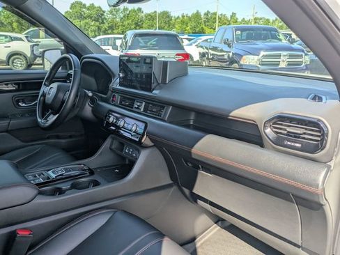 Used 2023 Honda Pilot TrailSport image 31