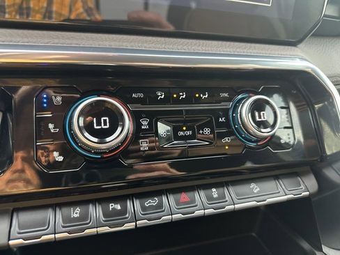 Used 2026 GMC Sierra 2500 Denali image 42