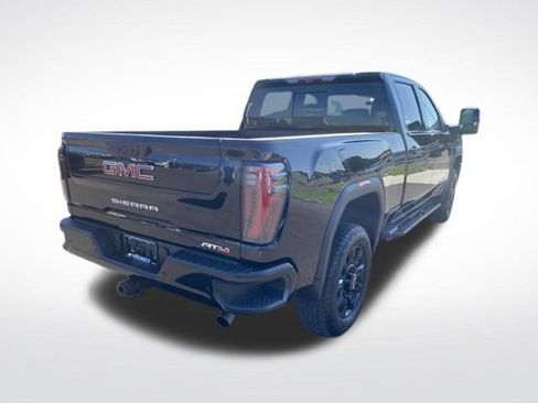 Used 2025 GMC Sierra 3500 AT4 w/ Technology Package AWD/4WD image 8