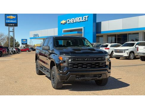 Certified 2025 Chevrolet Silverado 1500 Custom Trail Boss w/ Dark Appearance Package image 2