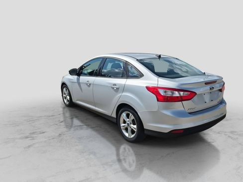 Used 2014 Ford Focus SE FWD image 6