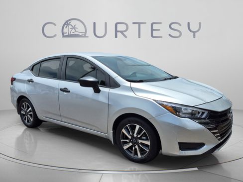 Certified 2025 Nissan Versa S w/ S Plus Package FWD image 10