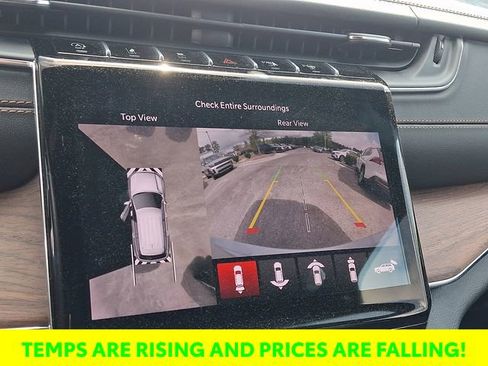 Used 2025 Jeep Grand Cherokee Summit image 20