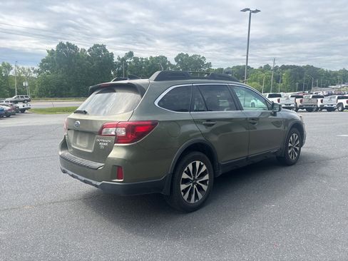 Used 2016 Subaru Outback 2.5i Limited AWD/4WD image 6