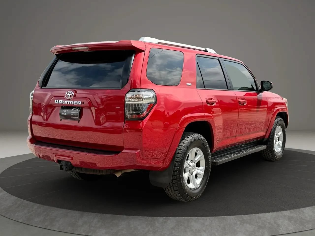 Used 2017 Toyota 4Runner SR5 RWD image 4