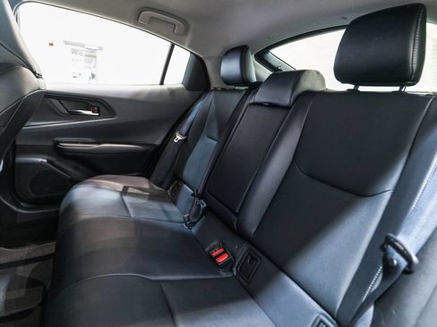 Certified 2025 Toyota Prius XLE FWD image 31
