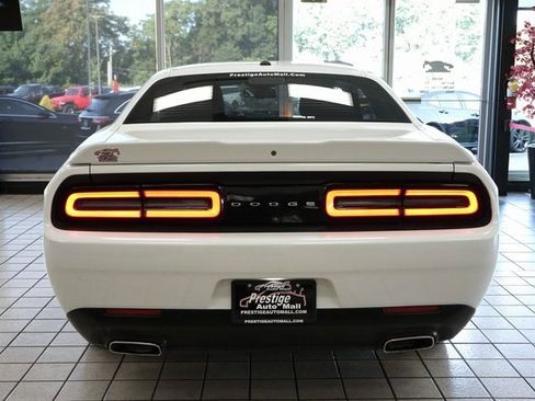 Used 2019 Dodge Challenger SXT image 13