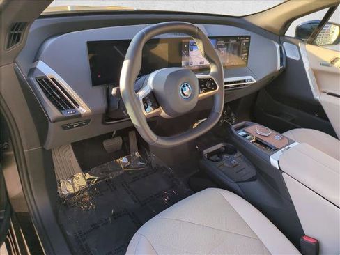 Used 2023 BMW iX M60 w/ Executive Package image 10