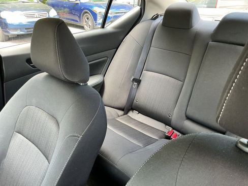 Used 2025 Nissan Altima 2.5 SV FWD image 34