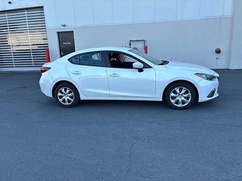 Used 2016 MAZDA MAZDA3 i Sport FWD image 5