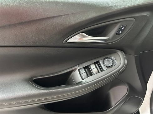 Used 2024 Buick Encore GX Preferred FWD image 17