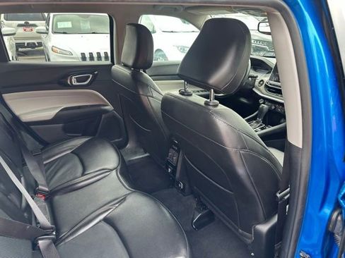 Used 2022 Jeep Compass Limited w/ Mopar Graphics Package image 21