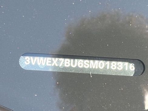 Used 2025 Volkswagen Jetta SE image 29