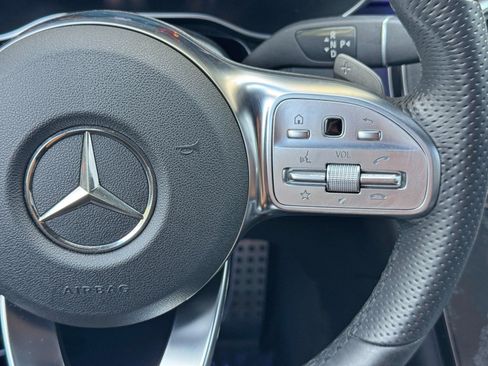 Used 2022 Mercedes-Benz GLC 300 image 21