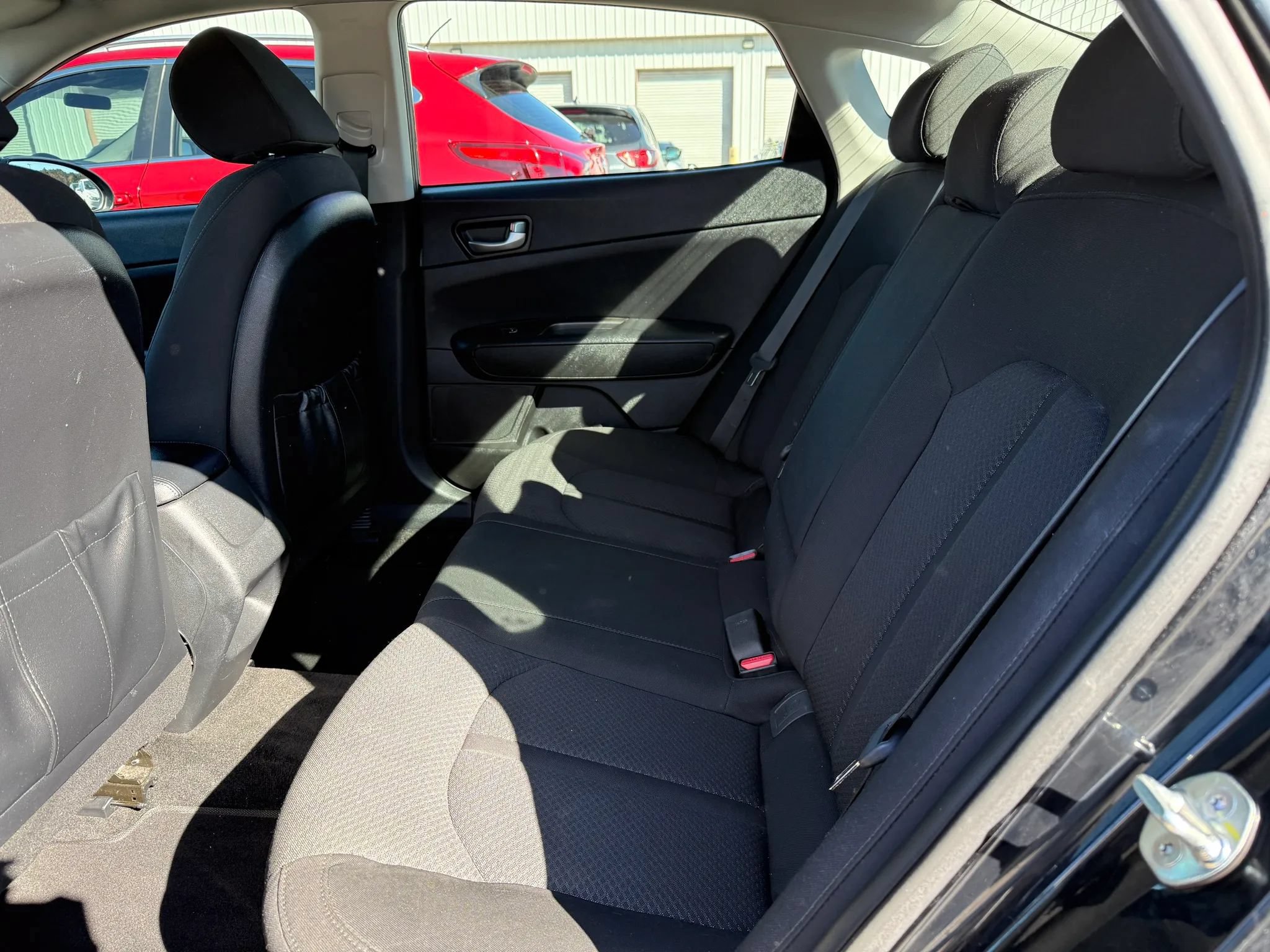 Used 2018 Kia Optima LX w/ 17" Alloy Wheels Package FWD image 21
