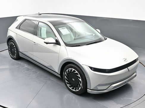 Used 2023 Hyundai Ioniq 5 Limited image 43