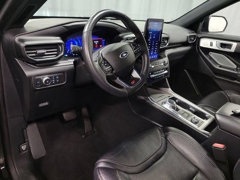 Used 2020 Ford Explorer ST w/ Premium Technology Package AWD/4WD image 17