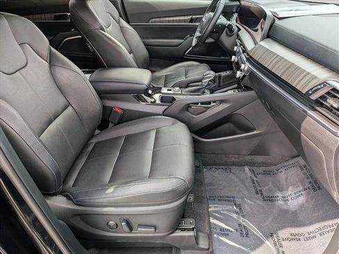 Used 2024 Kia Telluride SX w/ Towing Package FWD image 23