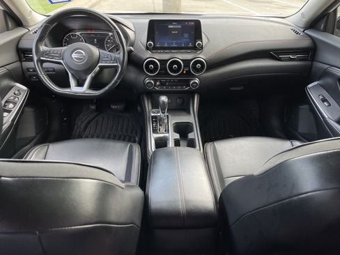 Used 2022 Nissan Sentra SR w/ SR Premium Package FWD image 10