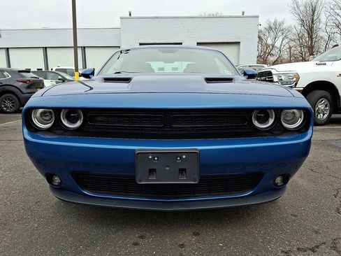 Used 2023 Dodge Challenger SXT w/ Blacktop Package image 8