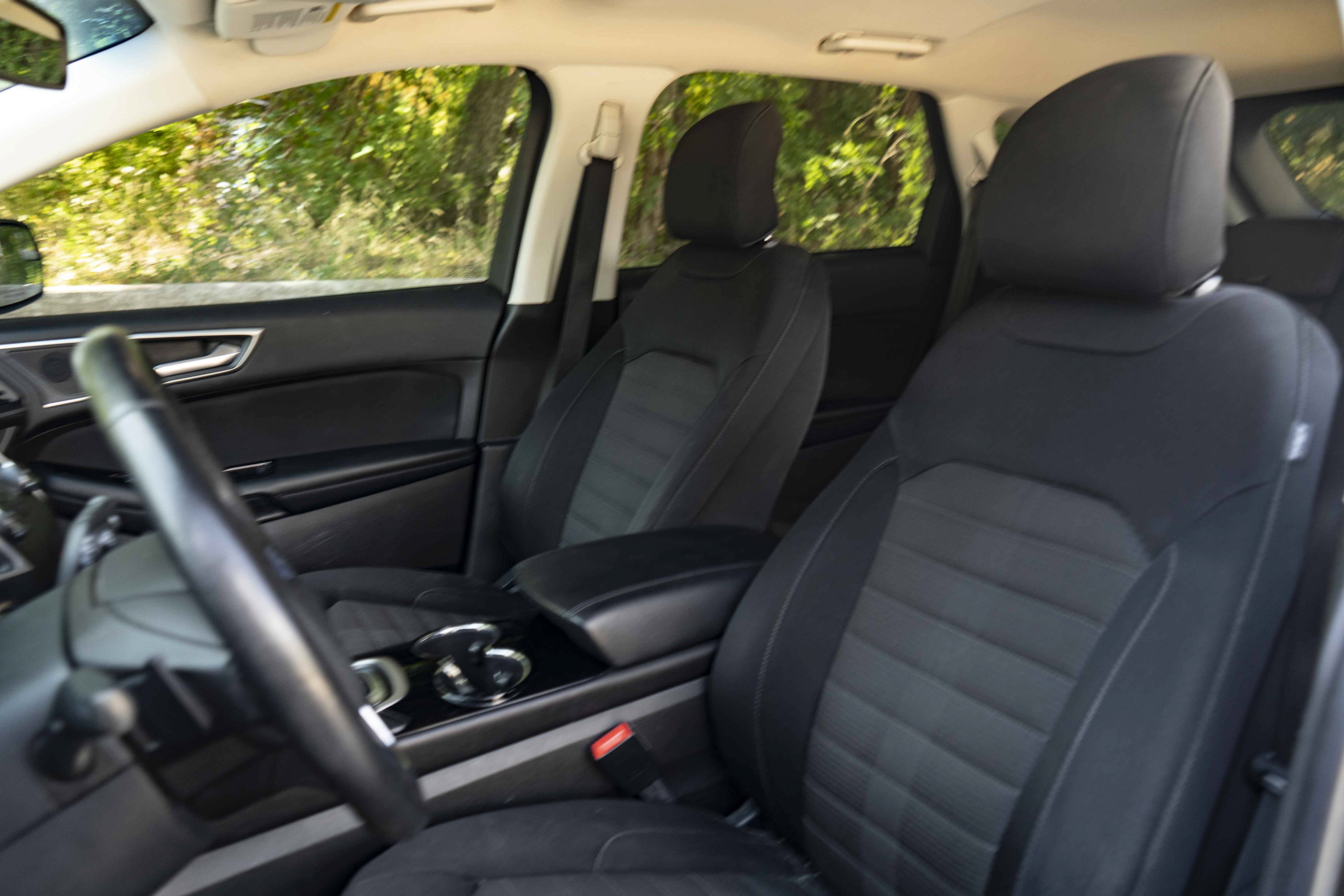 Used 2018 Ford Edge SEL FWD image 17