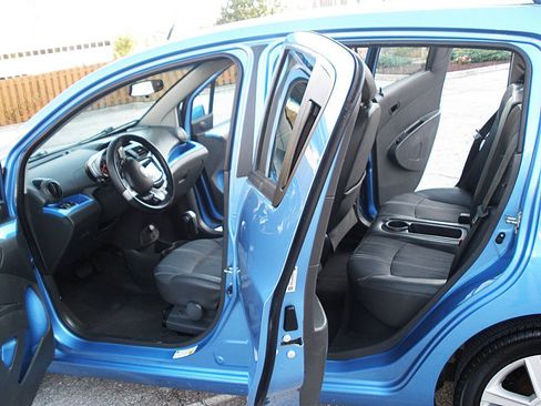 Used 2014 Chevrolet Spark LT FWD image 22