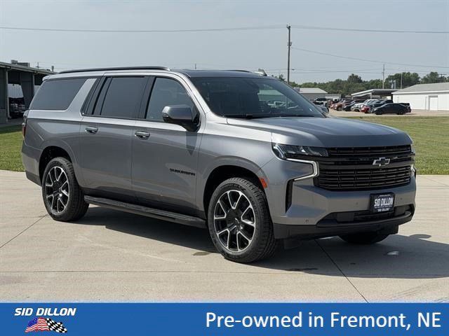 Certified 2021 Chevrolet Suburban RST w/ Luxury Package AWD/4WD image 2