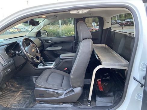 Used 2022 Chevrolet Colorado LT w/ Fleet Safety Package RWD image 18