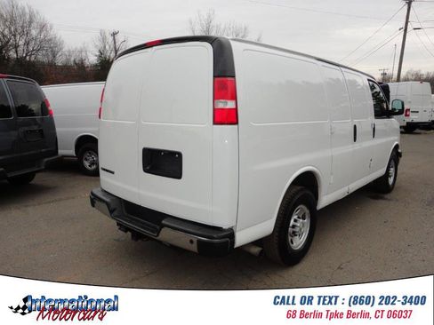 Used 2020 Chevrolet Express 2500 w/ Enhanced Convenience Package RWD image 4